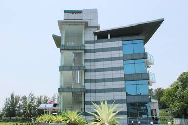 هتل Brisa Marina Cbc Resort