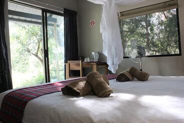 هتل Caprivi Mutoya Lodge And Campsite