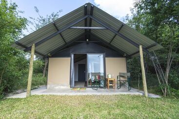 هتل Caprivi Mutoya Lodge And Campsite