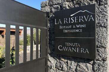 هتل Firriato Hospitality Cavanera Etnea Resort & Wine Experience