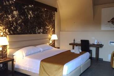 هتل Firriato Hospitality Cavanera Etnea Resort & Wine Experience