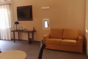 هتل Firriato Hospitality Cavanera Etnea Resort & Wine Experience