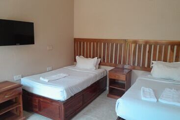 هتل Premier Guest Lodge