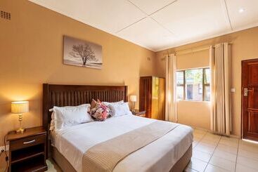 هتل Premier Guest Lodge