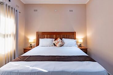 هتل Premier Guest Lodge