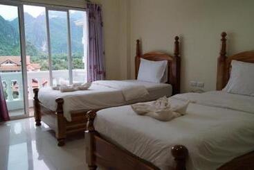 هتل Roung Nakhone Vang Vieng