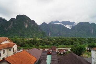 هتل Roung Nakhone Vang Vieng