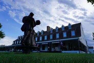 هتل Sheridan Inn   Best Western Signature Collection