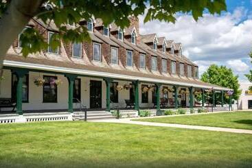 هتل Sheridan Inn   Best Western Signature Collection
