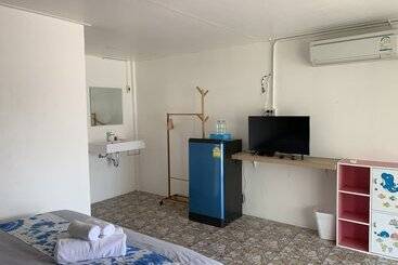هتل Smile Resort Koh Mook