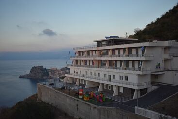 هاستل Miramare Scilla Gyh Luxury