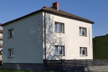 پانسیون 7th Room Guest House