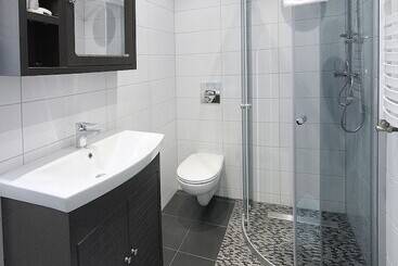 پانسیون 7th Room Guest House