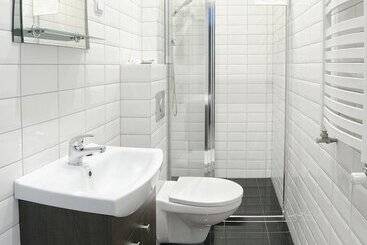پانسیون 7th Room Guest House