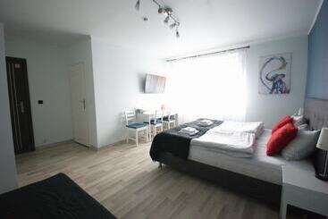 پانسیون 7th Room Guest House