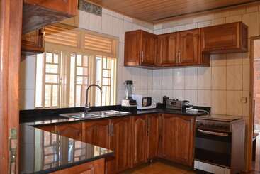 پانسیون Keva Guest House