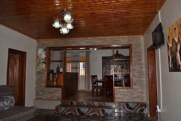 پانسیون Keva Guest House