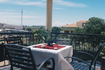پانسیون Mission Guest House