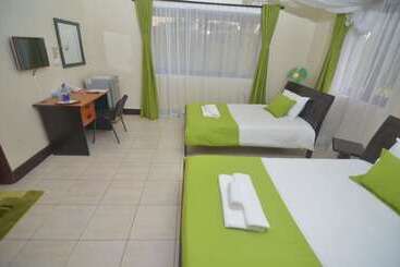 پانسیون Mission Guest House