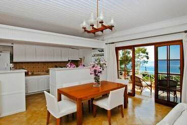 Stavento Apartments