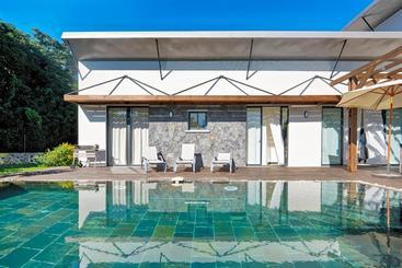 Villa Isis à L Entre Deux Avec Piscine Pour 7 Personnes