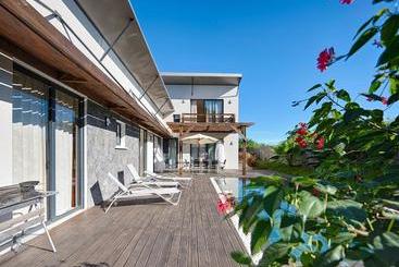 Villa Isis à L Entre Deux Avec Piscine Pour 7 Personnes
