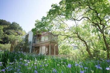 تختخواب و صبحانه Chooart Villa