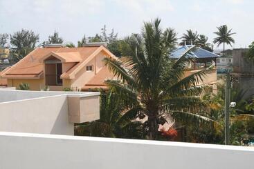 Happy Villa