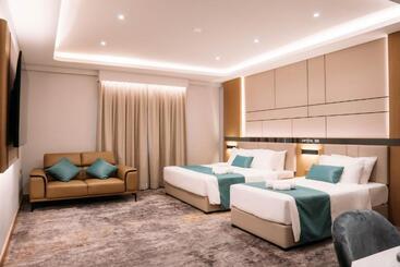 هتل Crystal Inn