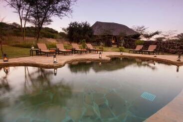هتل Elewana Tortilis Camp