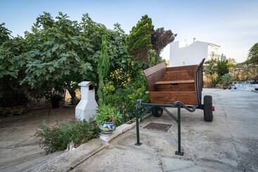 هتل Hostal Vista A La Sierra