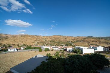 هتل Hostal Vista A La Sierra