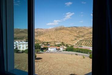 هتل Hostal Vista A La Sierra