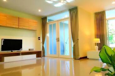 هتل Huan Mei Resort Villa Chiang Mai