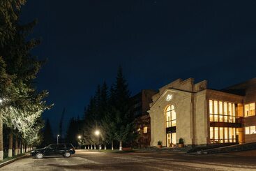 هتل Jermuk Ashkhar Sanatorium