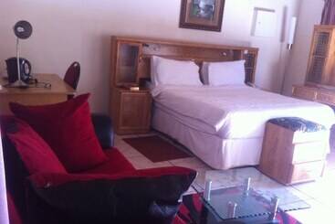 هتل Maeto Lodge