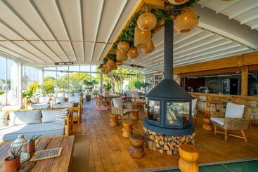 هتل Mark Warner Phokaia Beach Resort