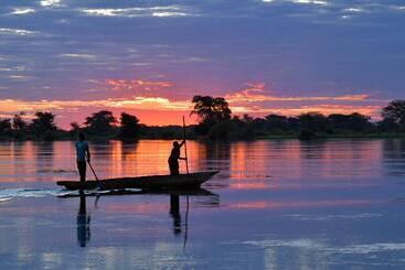 هتل Zambezi Mubala Lodge