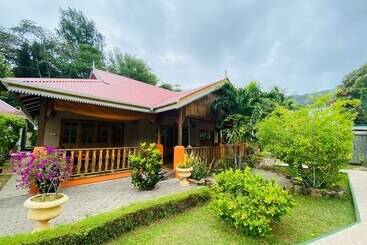 Casa De Leela Self Catering Guest House - La Digue