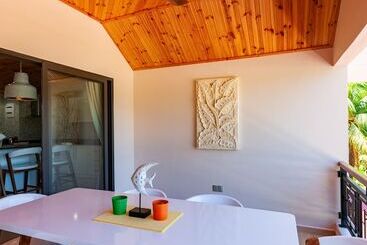 پانسیون Casa De Leela Self Catering Guest House