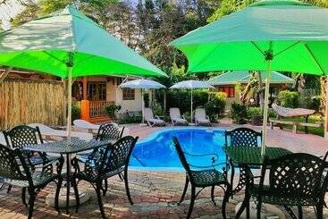 پانسیون Casa De Leela Self Catering Guest House