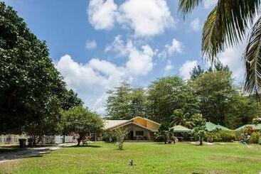 پانسیون Casa De Leela Self Catering Guest House
