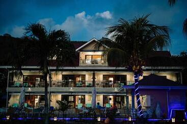 پانسیون Casa De Leela Self Catering Guest House