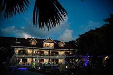 پانسیون Casa De Leela Self Catering Guest House