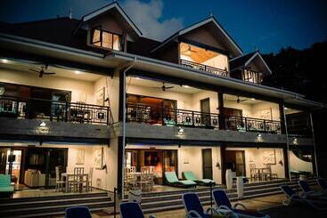 پانسیون Casa De Leela Self Catering Guest House