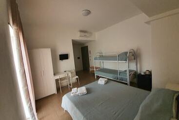 پانسیون Casale Marcalia  Bed & Breakfast