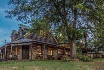 Пансион Gold Mine Guest House And Cafe