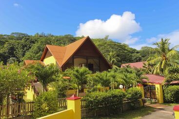 پانسیون Takamaka Green Village