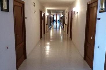 هاستل Centro San Viator