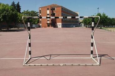 هاستل Centro San Viator